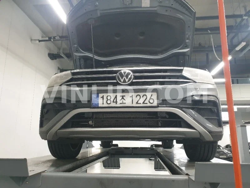 2023 Volkswagen Tiguan Allspace - Photo 1