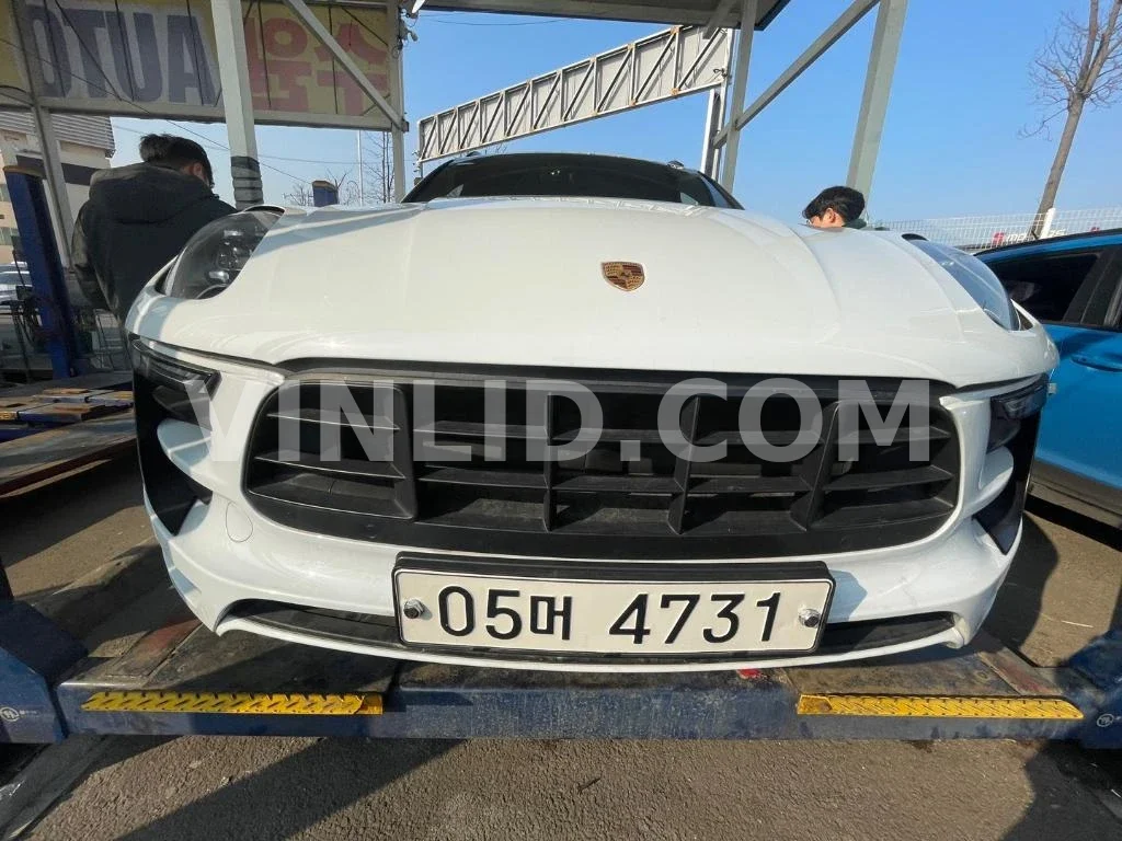 2018 Porsche Macan GTS - Photo 1