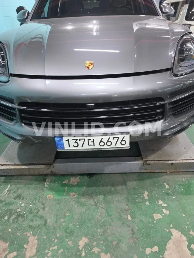 2021 Porsche Cayenne - Photo 1