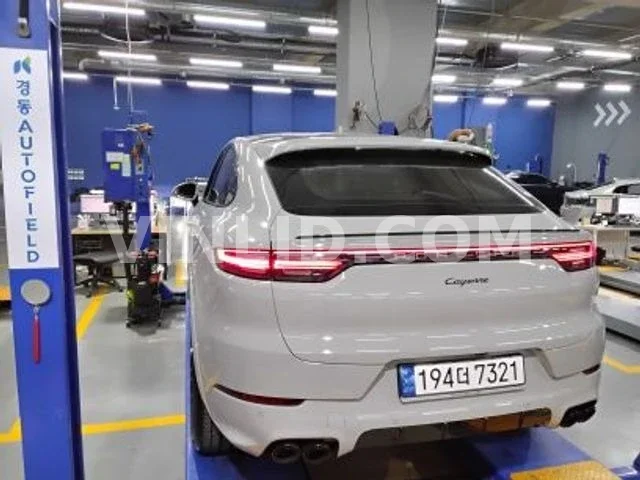 2023 Porsche Cayenne - Photo 1