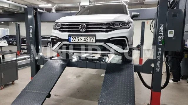 2023 Volkswagen Tiguan E - Photo 1
