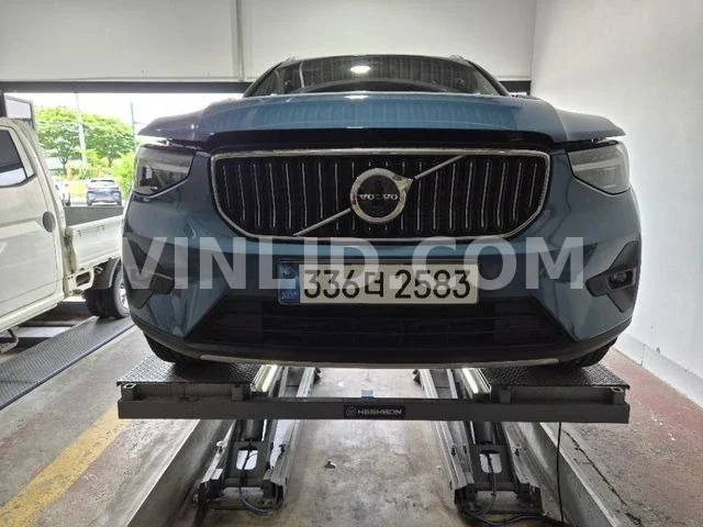 2025 Volvo XC 40 - Photo 1