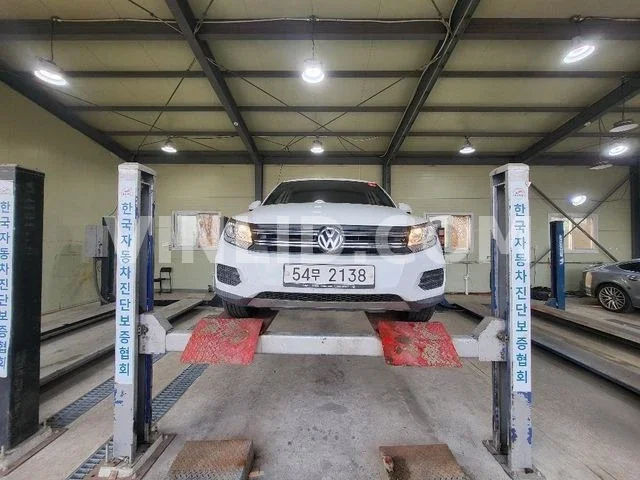 2012 Volkswagen New Tiguan - Photo 1