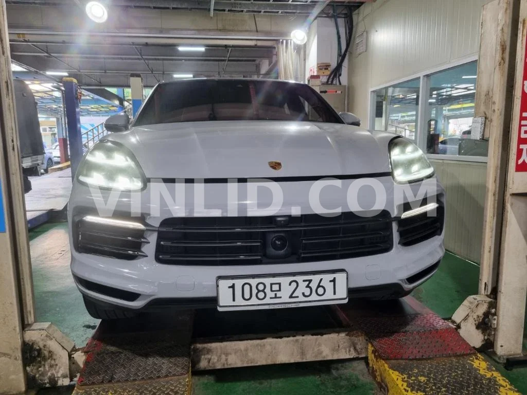 2020 Porsche Cayenne COUPE (5 Seater) - Photo 1