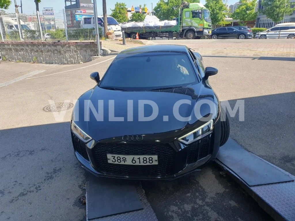 2017 Audi R8 Coupe V10 Plus - Photo 1