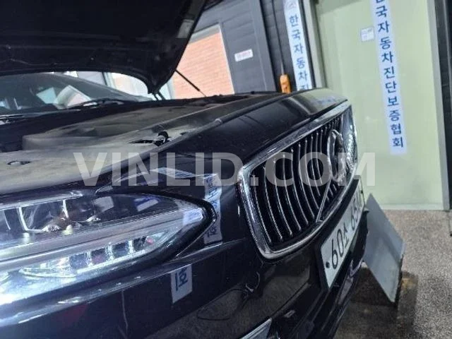 2017 Volvo S90 - Photo 1
