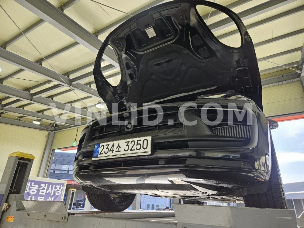 2023 Porsche Macan GTS - Photo 1