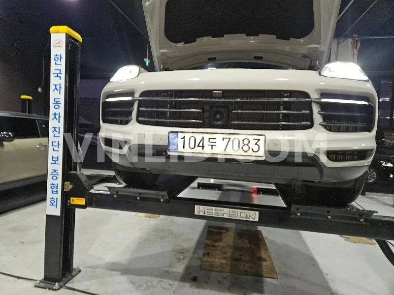 2021 Porsche Cayenne E-Hybrid COUPE (5 Seater) - Photo 1