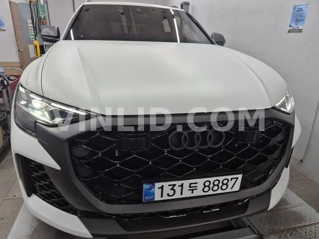 2025 Audi 4M - Photo 1
