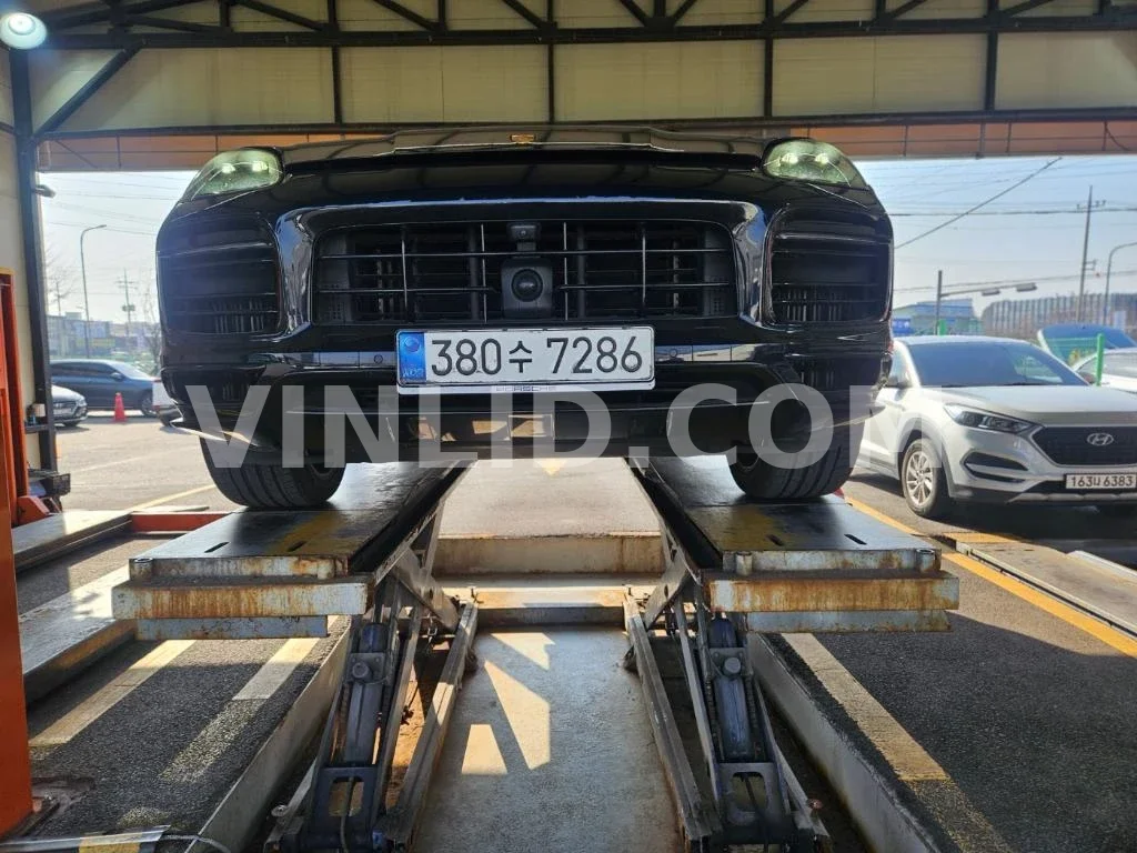 2021 Porsche Cayenne COUPE (5 Seater) - Photo 1