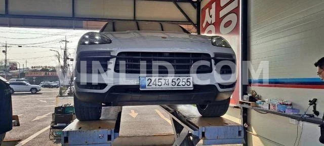 2020 Porsche Cayenne COUPE (5 Seater) - Photo 1