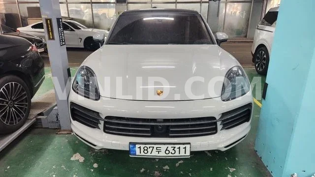 2023 Porsche Cayenne - Photo 1
