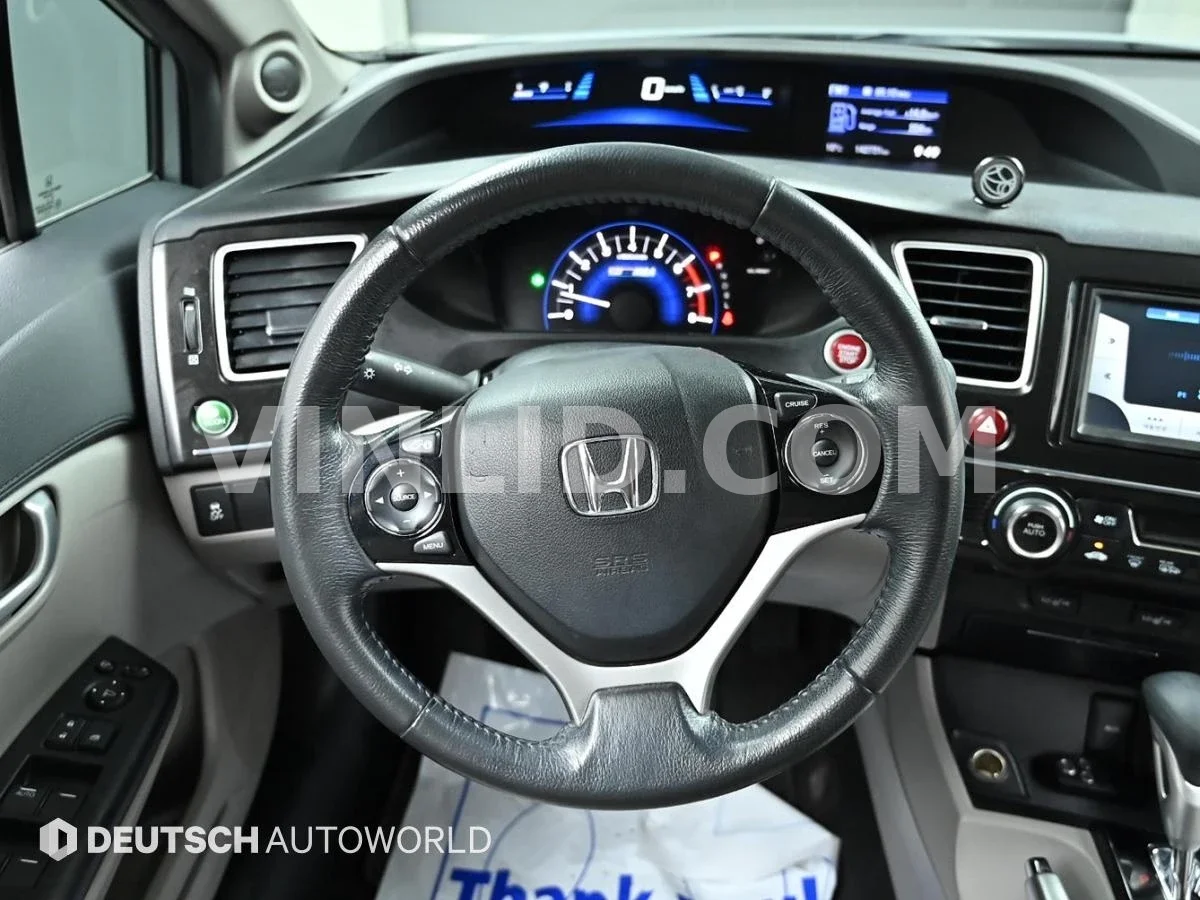 2013 Honda Civic Hybrid - Photo 13