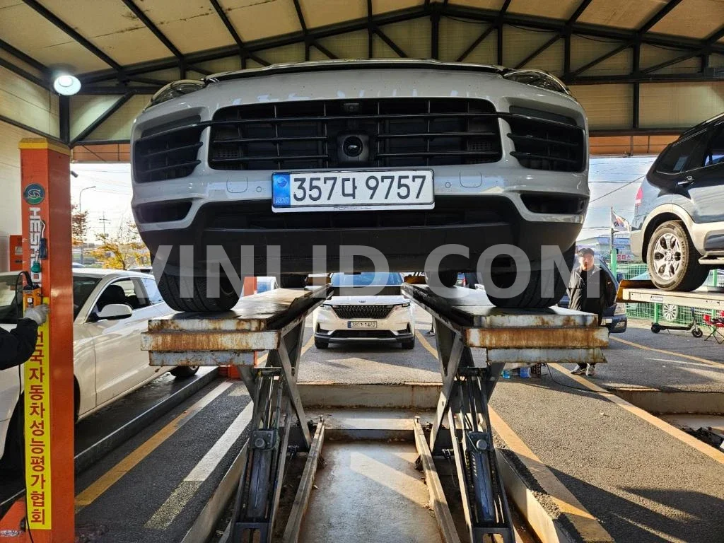 2023 Porsche Cayenne COUPE (5 Seater) - Photo 1