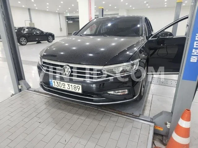 2022 Volkswagen Passat - Photo 1