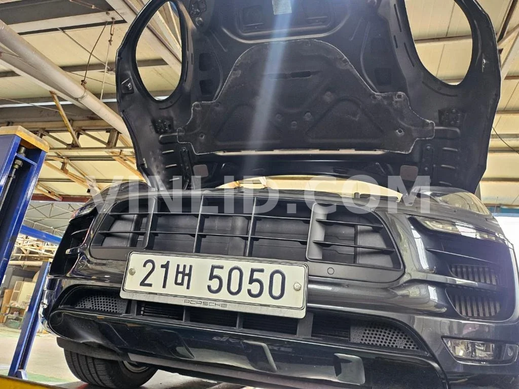 2018 Porsche Macan GTS - Photo 1