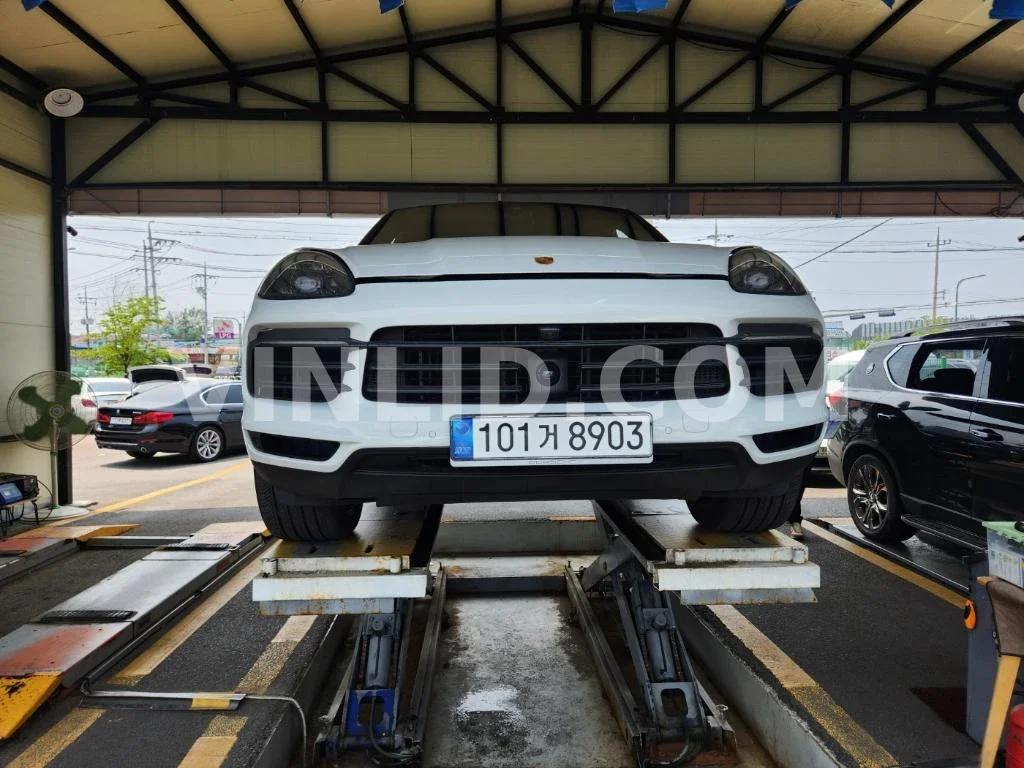2021 Porsche Cayenne COUPE (5 Seater) - Photo 1