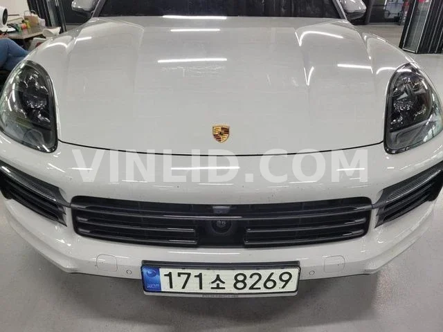 2021 Porsche Cayenne - Photo 1