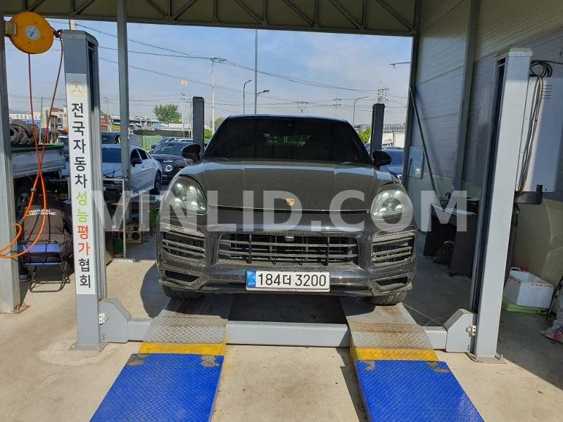 2020 Porsche Cayenne COUPE - Photo 1