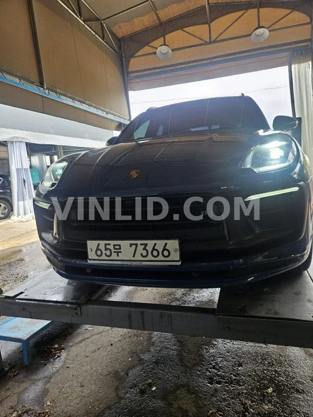 2017 Porsche Macan - Photo 1