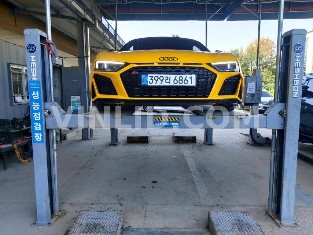 2017 Audi Spyder - Photo 1