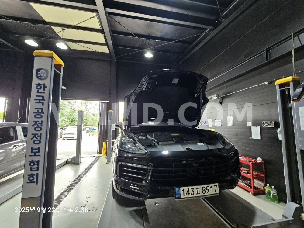 2023 Porsche Cayenne COUPE (5 Seater) - Photo 1