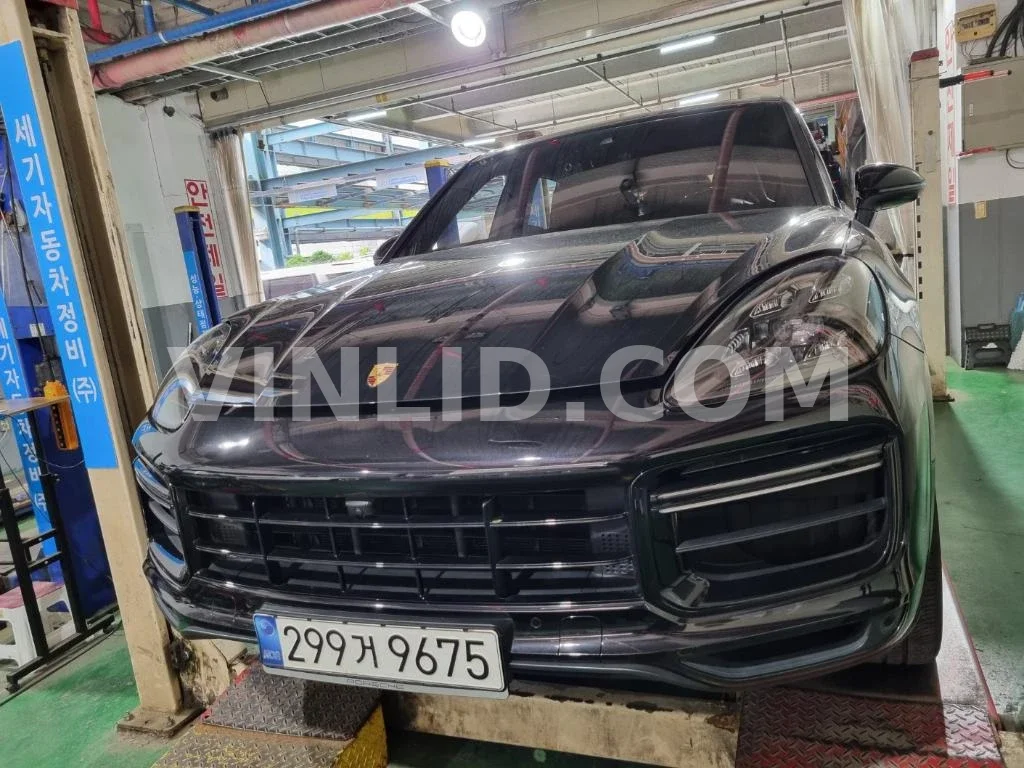 2021 Porsche Cayenne Turbo - Photo 1