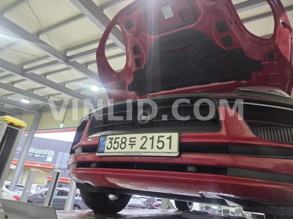 2024 Porsche Macan S - Photo 1