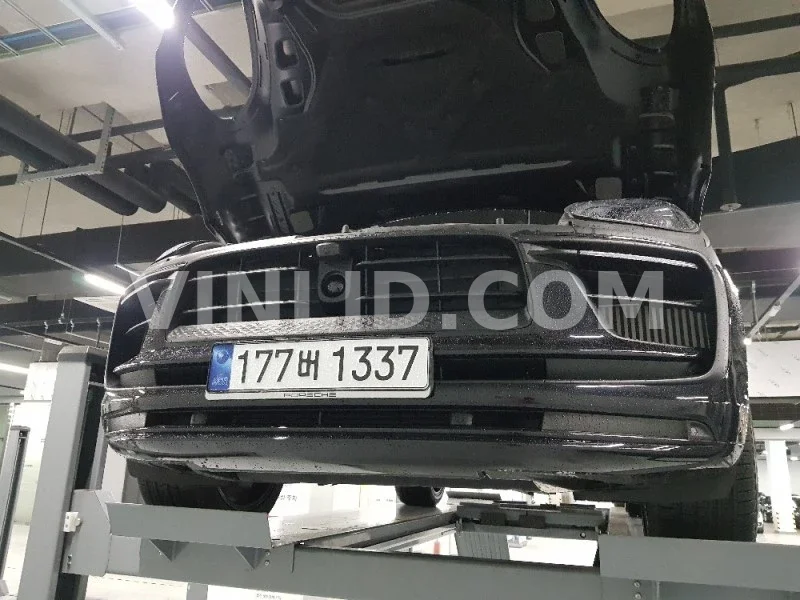 2023 Porsche Macan S - Photo 1