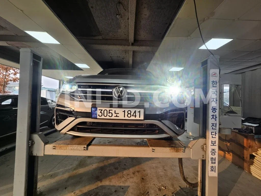 2023 Volkswagen Tiguan Allspace - Photo 1