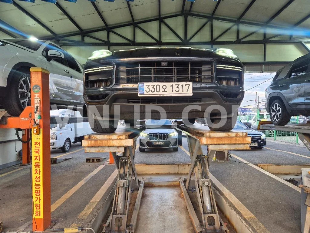 2020 Porsche Cayenne Turbo - Photo 1