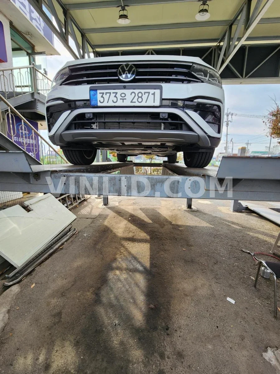 2023 Volkswagen Tiguan Allspace - Photo 1