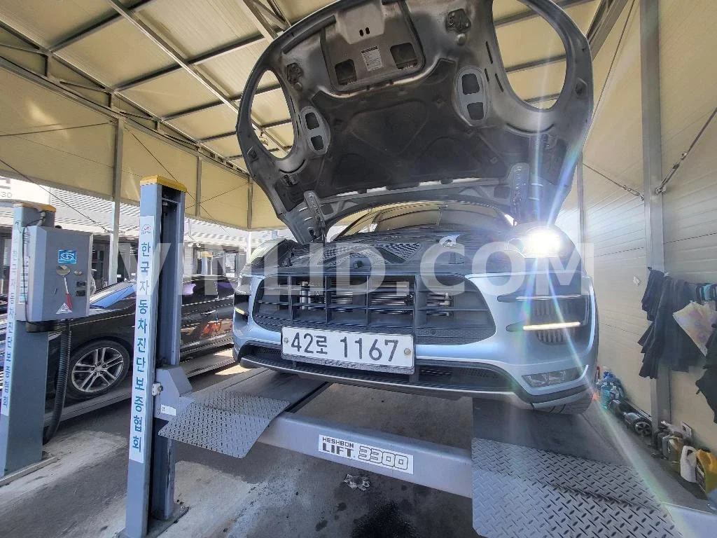 2015 Porsche Macan Turbo - Photo 1