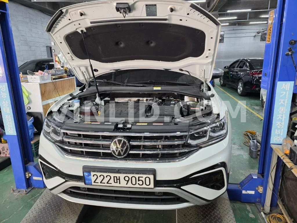 2023 Volkswagen Tiguan Allspace - Photo 1