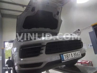 2021 Porsche Cayenne COUPE (5 Seater) - Photo 1