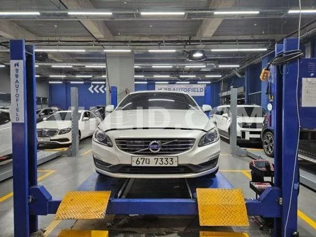 2018 Volvo S60 - Photo 1