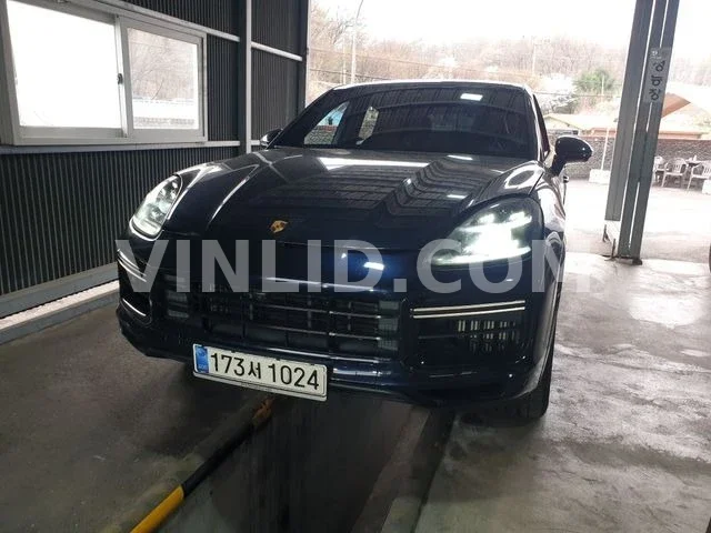 2021 Porsche Cayenne - Photo 1