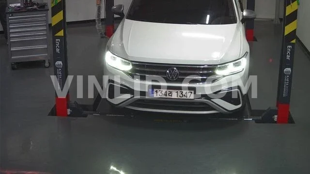 2022 Volkswagen Tiguan E - Photo 1