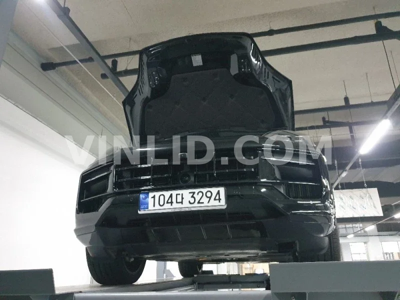 2024 Porsche Cayenne COUPE (5 Seater) - Photo 1