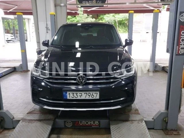 2023 Volkswagen Tiguan - Photo 1