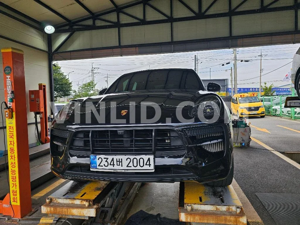 2021 Porsche Macan GTS - Photo 1