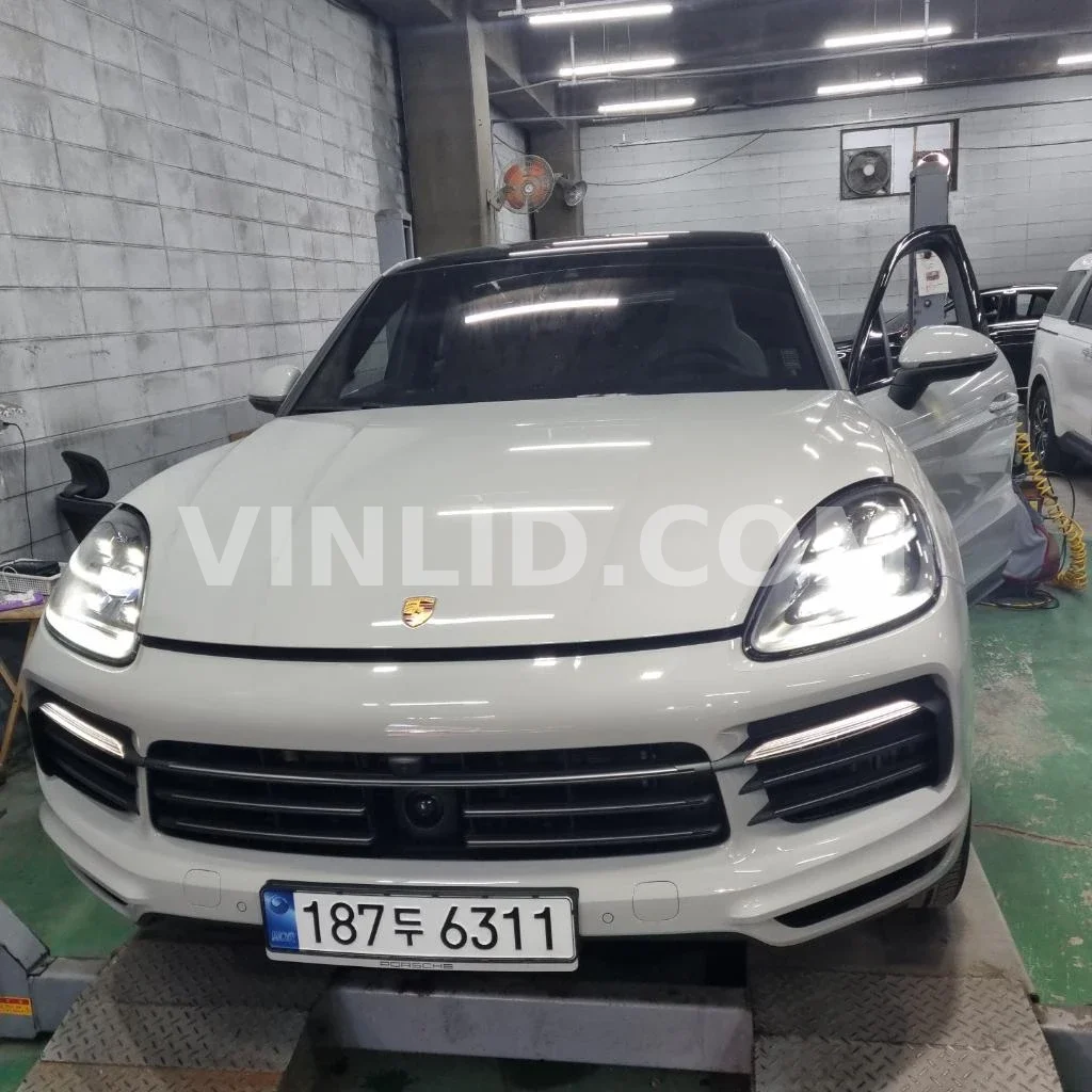 2023 Porsche Cayenne COUPE (5 Seater) - Photo 1