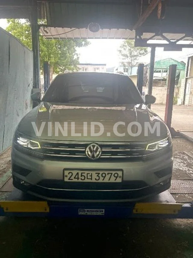 2020 Volkswagen Tiguan - Photo 1