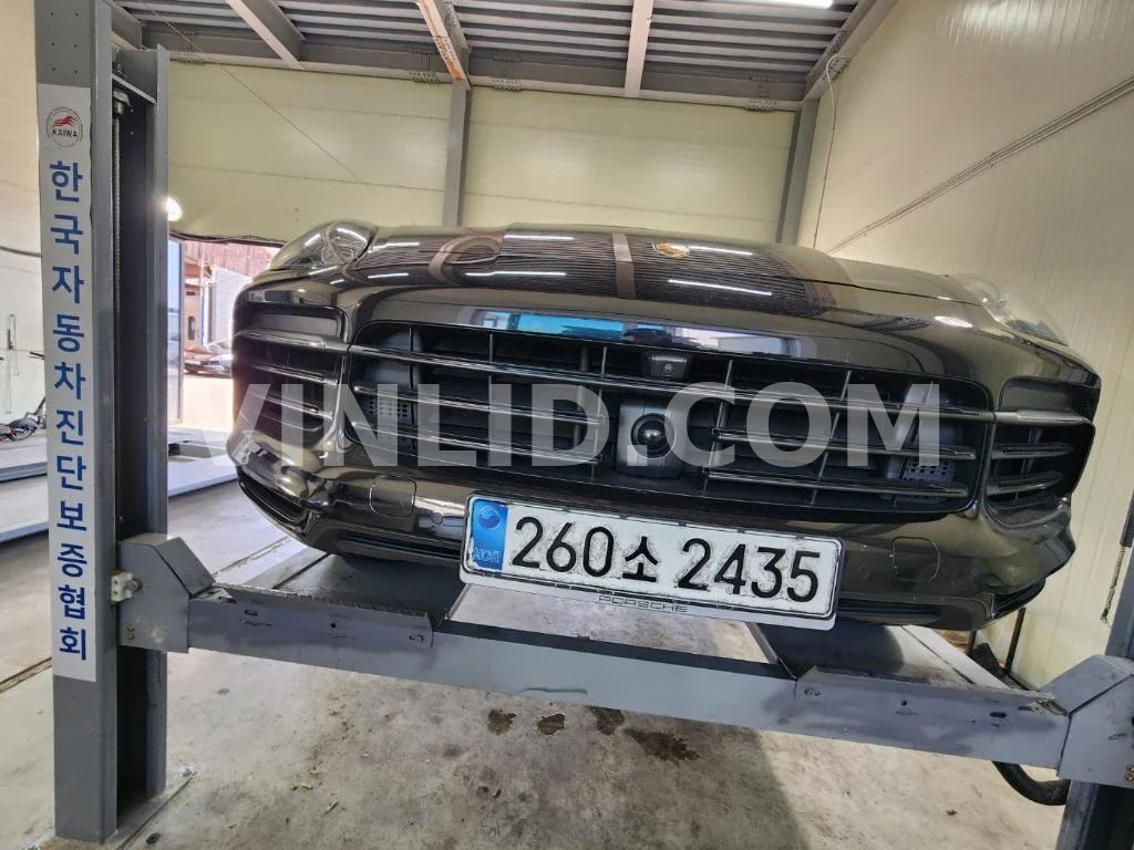 2020 Porsche Cayenne COUPE (5 Seater) - Photo 1