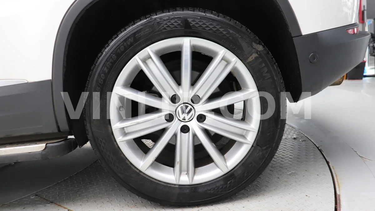 2013 Volkswagen New Tiguan - Photo 1
