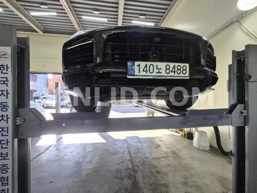 2023 Porsche Cayenne COUPE (5 Seater) - Photo 1