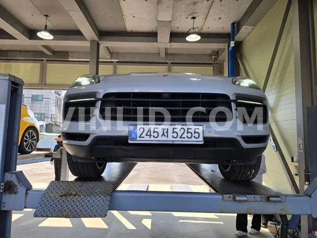 2020 Porsche Cayenne - Photo 1