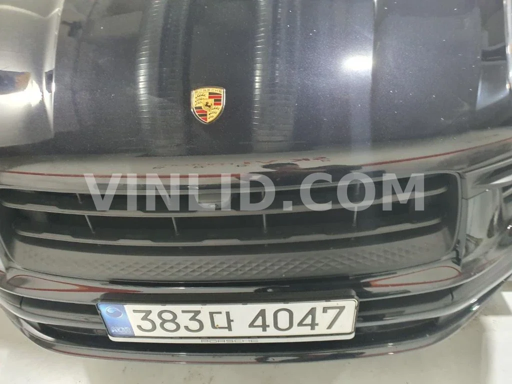 2022 Porsche Macan S - Photo 1