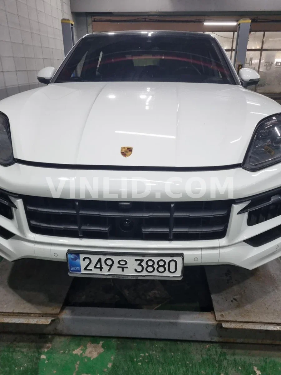 2024 Porsche Cayenne COUPE (5 Seater) - Photo 1