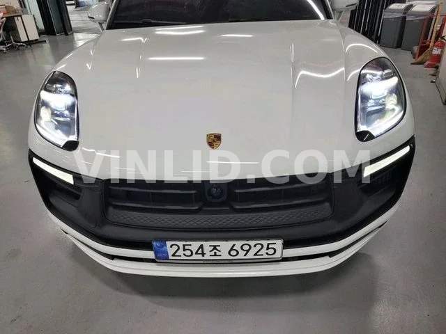 2017 Porsche Macan - Photo 1